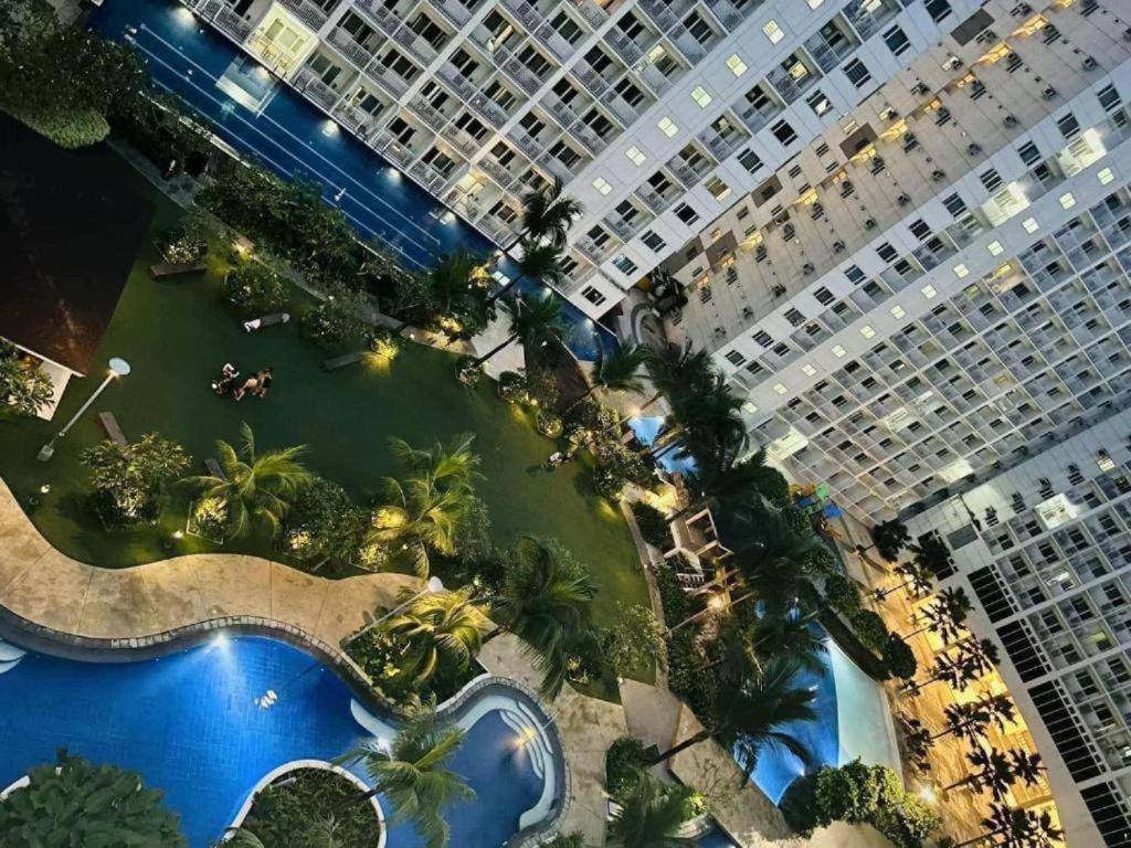 Shore Tower 1 D2 Apartment *