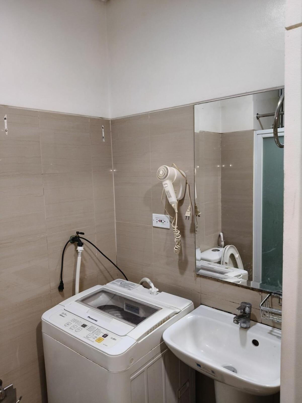 Shore Tower 1 D2 Apartment Manila
